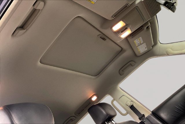 Used 2018 Nissan Armada Platinum w/ Captain Seat Package AWD/4WD image 25