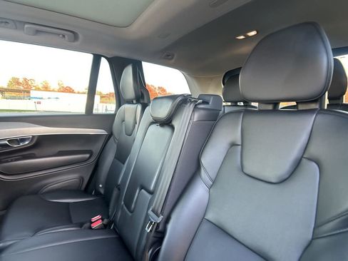 Used 2023 Volvo XC90 B5 Core image 30