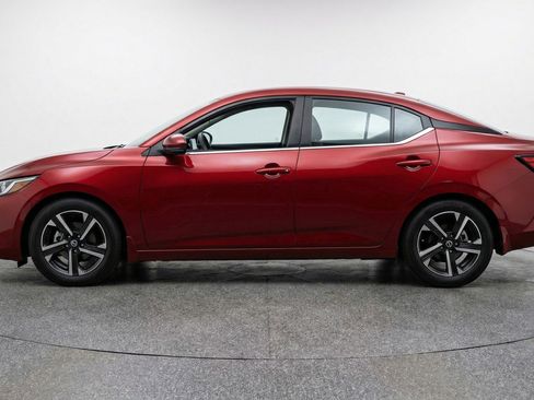 Used 2025 Nissan Sentra SV FWD image 5