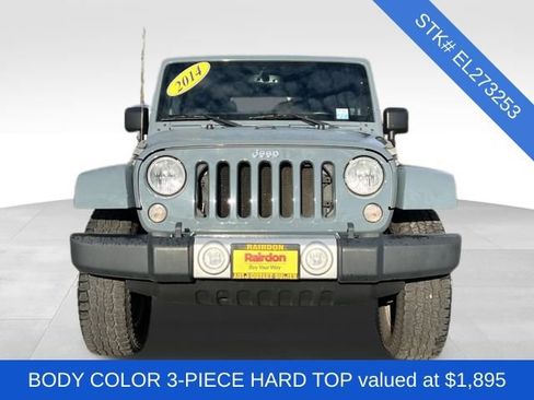 Used 2014 Jeep Wrangler Unlimited Sahara image 2