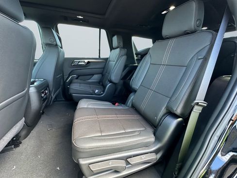 New 2026 Chevrolet Tahoe High Country w/ Sun And Tow Package AWD/4WD image 13
