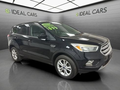 Used 2017 Ford Escape SE AWD/4WD image 3