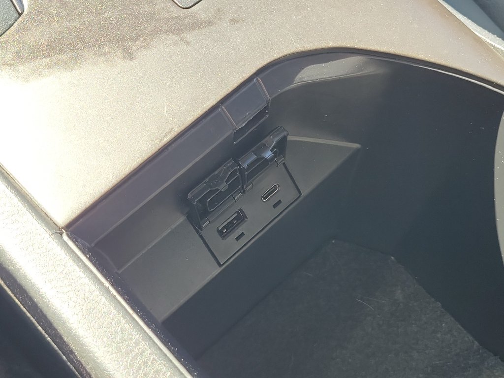 Used 2023 Toyota Camry SE FWD image 25