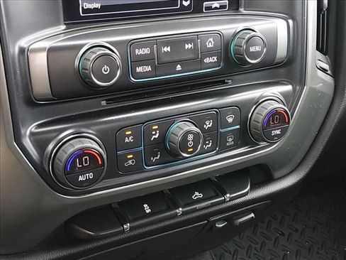 Used 2018 Chevrolet Silverado 1500 LT w/ All Star Edition RWD image 19