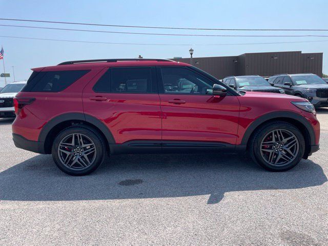 Used 2026 Ford Explorer ST AWD/4WD image 4