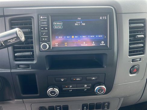 Used 2021 Nissan NV 2500 SV image 12