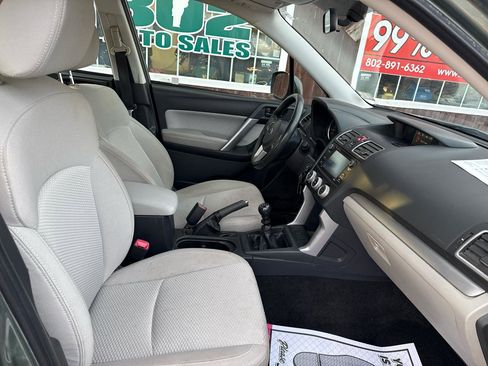 Used 2017 Subaru Forester 2.5i image 9