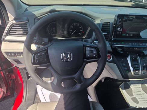 New 2026 Honda Odyssey EX-L image 24