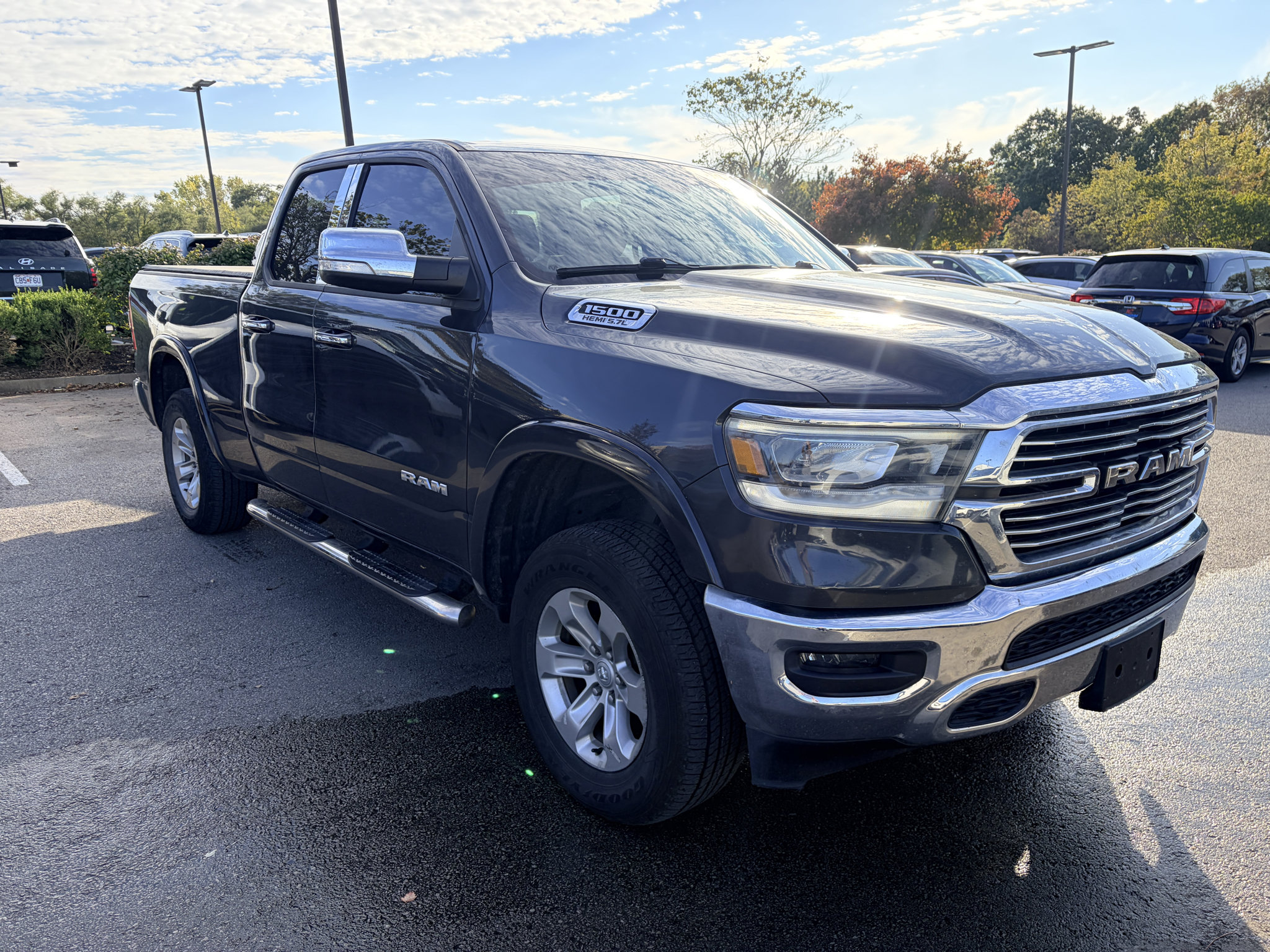 Used 2019 RAM 1500 Laramie AWD/4WD image 7