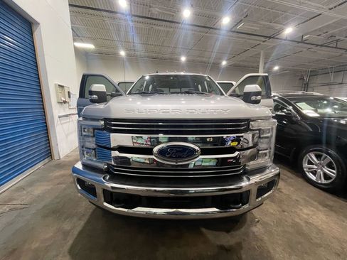 Used 2019 Ford F250 Lariat w/ Lariat Ultimate Package image 9