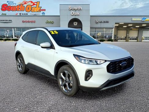 Used 2025 Ford Escape ST-Line Select AWD/4WD image 1