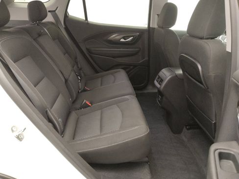 Used 2024 GMC Terrain SLE image 19