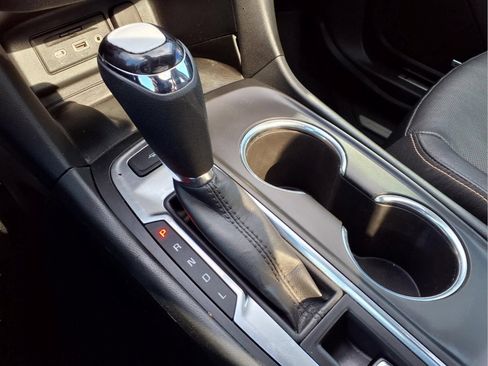 Used 2020 Chevrolet Equinox Premier FWD image 20