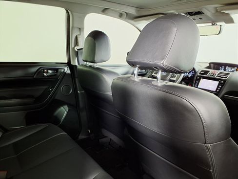 Used 2017 Subaru Forester 2.5i Touring image 11