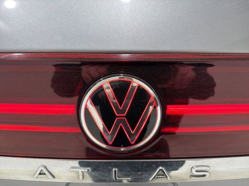 Used 2024 Volkswagen Atlas SE FWD image 7