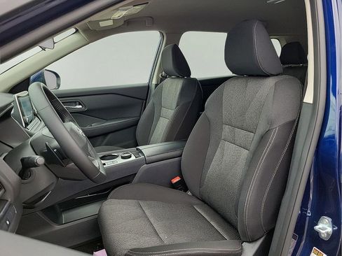 Used 2025 Nissan Rogue SV AWD/4WD image 11