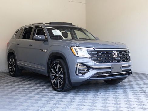 Used 2025 Volkswagen Atlas SEL Premium R-Line AWD/4WD image 6