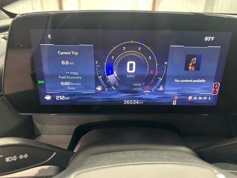 Used 2025 Chevrolet Traverse LT FWD image 20