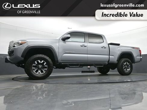 Used 2019 Toyota Tacoma TRD Off-Road AWD/4WD image 37
