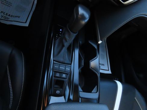 Used 2025 Toyota Camry SE image 26