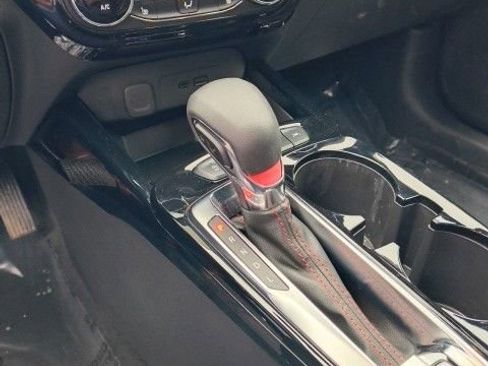 Used 2025 Chevrolet Trax RS w/ Driver Confidence Package image 14