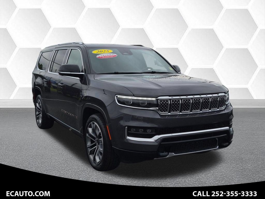 Used 2025 Jeep Grand Wagoneer L Series III w/ HD Trailer Tow Package AWD/4WD image 1