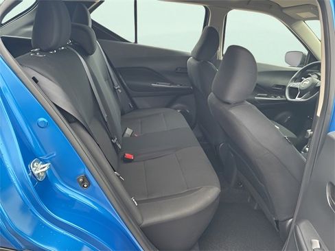Used 2025 Nissan Kicks Play S image 10
