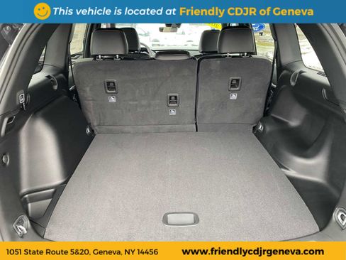 New 2025 Jeep Grand Cherokee Limited w/ Black Appearance Package image 12