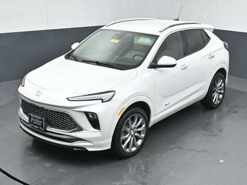 Used 2024 Buick Encore GX Avenir w/ Avenir Convenience Package AWD/4WD image 43