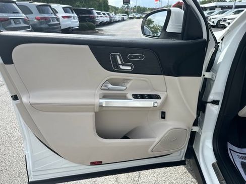 Certified 2021 Mercedes-Benz GLB 250 4MATIC image 19