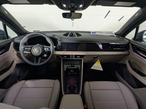 New 2026 Porsche Macan 4 Electric image 20