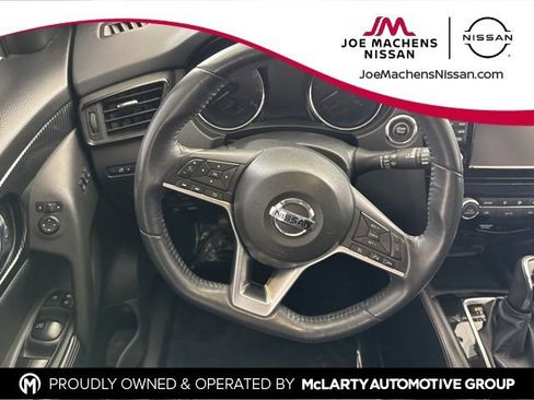 Used 2017 Nissan Rogue SL image 23
