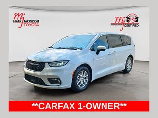 Used 2023 Chrysler Pacifica Touring-L FWD video 1
