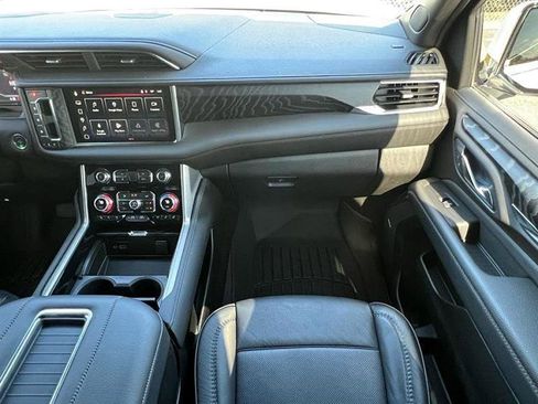 Used 2023 GMC Yukon XL Denali image 22