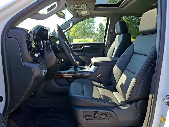 New 2026 GMC Sierra 1500 Elevation w/ Elevation Premium Package AWD/4WD image 9