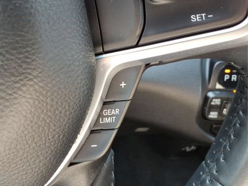 Used 2023 RAM 1500 Laramie AWD/4WD image 23