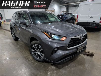 Used 2022 Toyota Highlander XLE