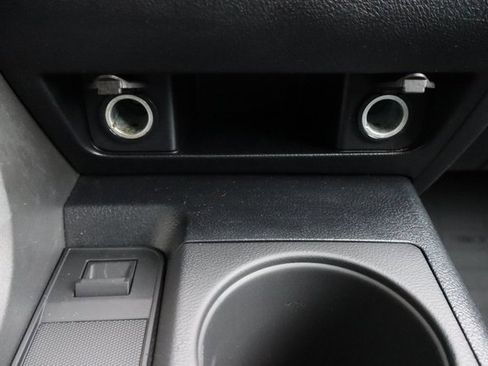 Used 2013 Toyota Tundra 4x4 Double Cab image 8