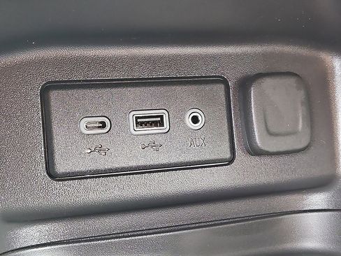 Used 2024 Chevrolet Equinox LT image 25