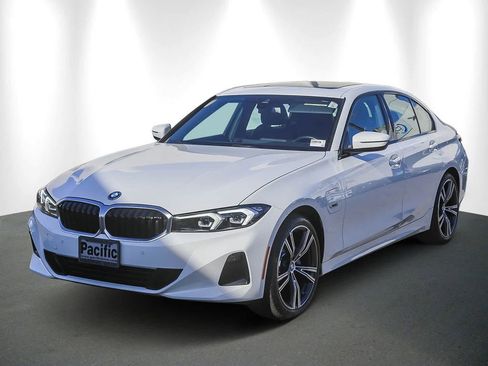 Certified 2023 BMW 330e w/ Driving Assistance Package image 3