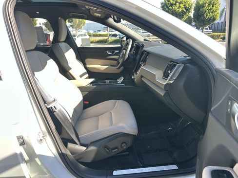 Certified 2026 Volvo XC60 B5 Plus w/ Protection Package Premier image 25