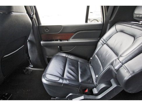 Used 2023 Lincoln Navigator L Reserve image 12