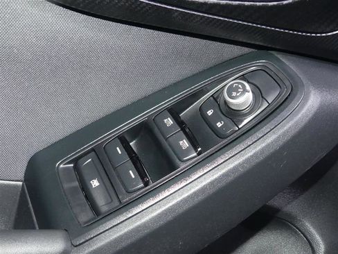 Used 2023 Subaru Crosstrek 2.0i Premium image 19