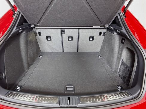 New 2026 Porsche Macan S image 29