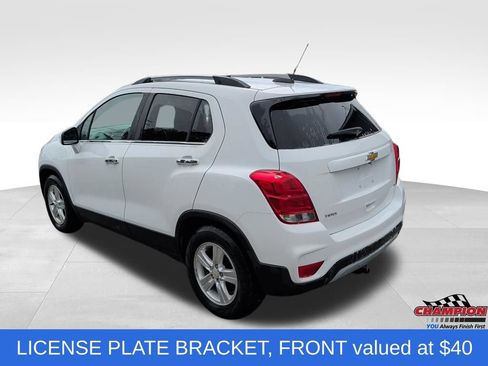 Used 2018 Chevrolet Trax LT w/ LT Convenience Package FWD image 3