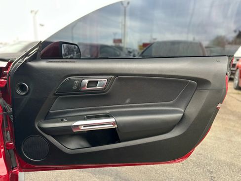 Used 2020 Ford Mustang GT image 21