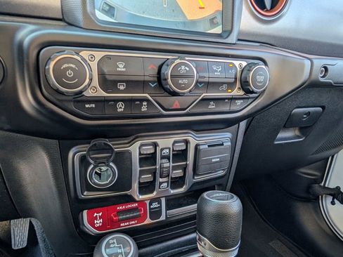 Used 2022 Jeep Gladiator Mojave w/ Trailer Tow Package image 22