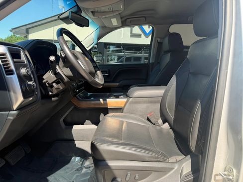 Used 2018 Chevrolet Silverado 1500 LTZ w/ Sport Package AWD/4WD image 14
