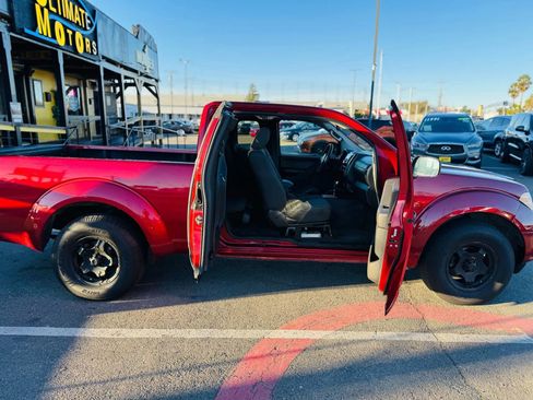 Used 2016 Nissan Frontier S image 13