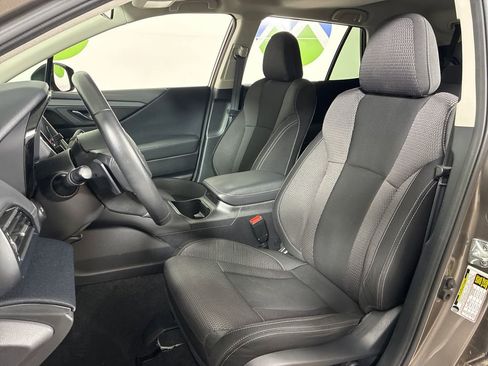 Used 2023 Subaru Outback Premium image 29